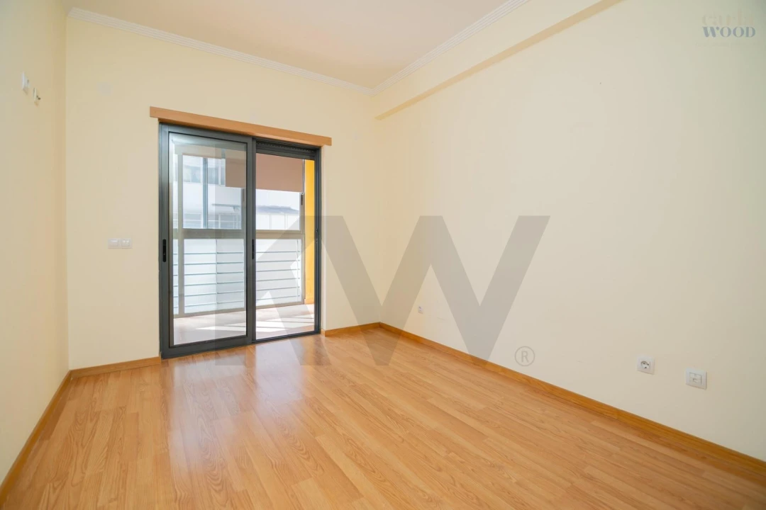 Apartamento T2 para Venda em Portimão Foto 32