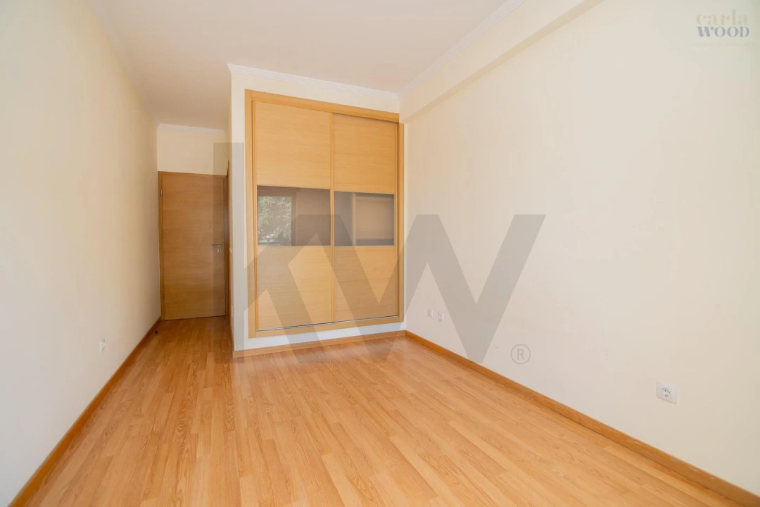 Apartamento T2 para Venda em Portimão Foto 17