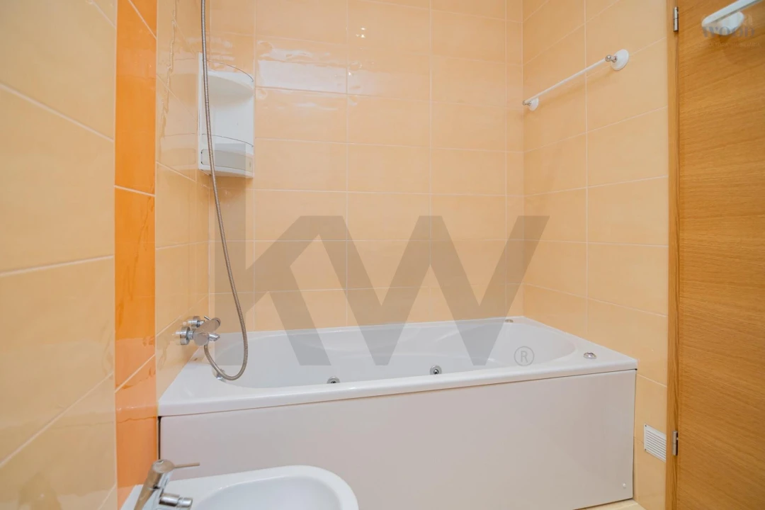 Apartamento T2 para Venda em Portimão Foto 30