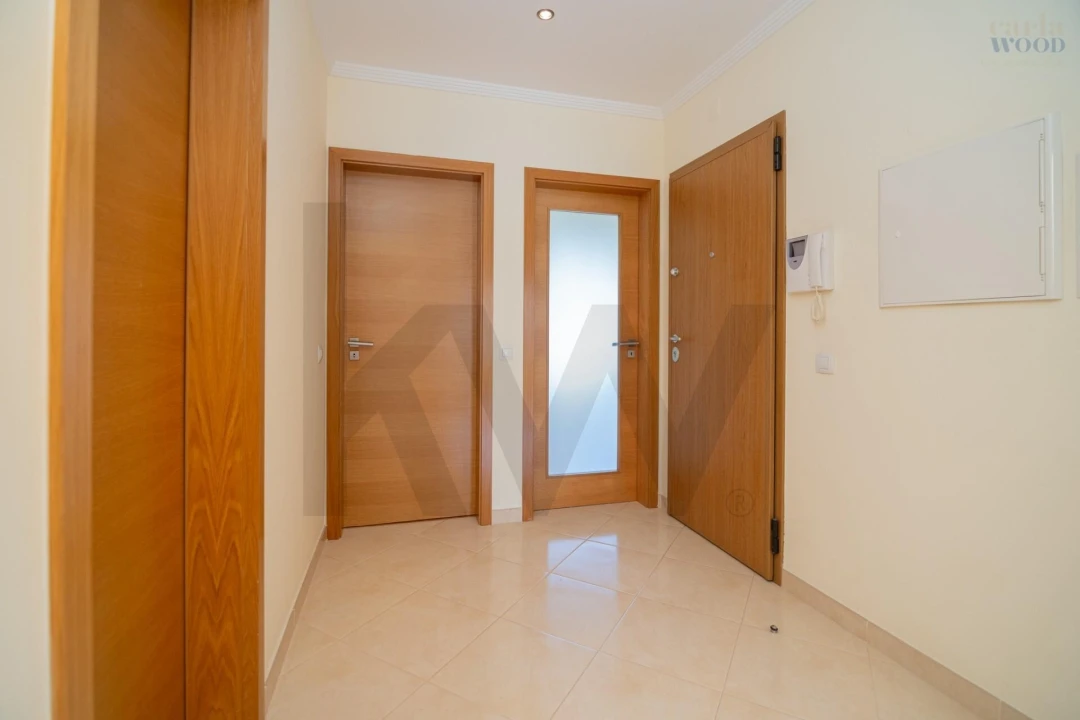 Apartamento T2 para Venda em Portimão Foto 7
