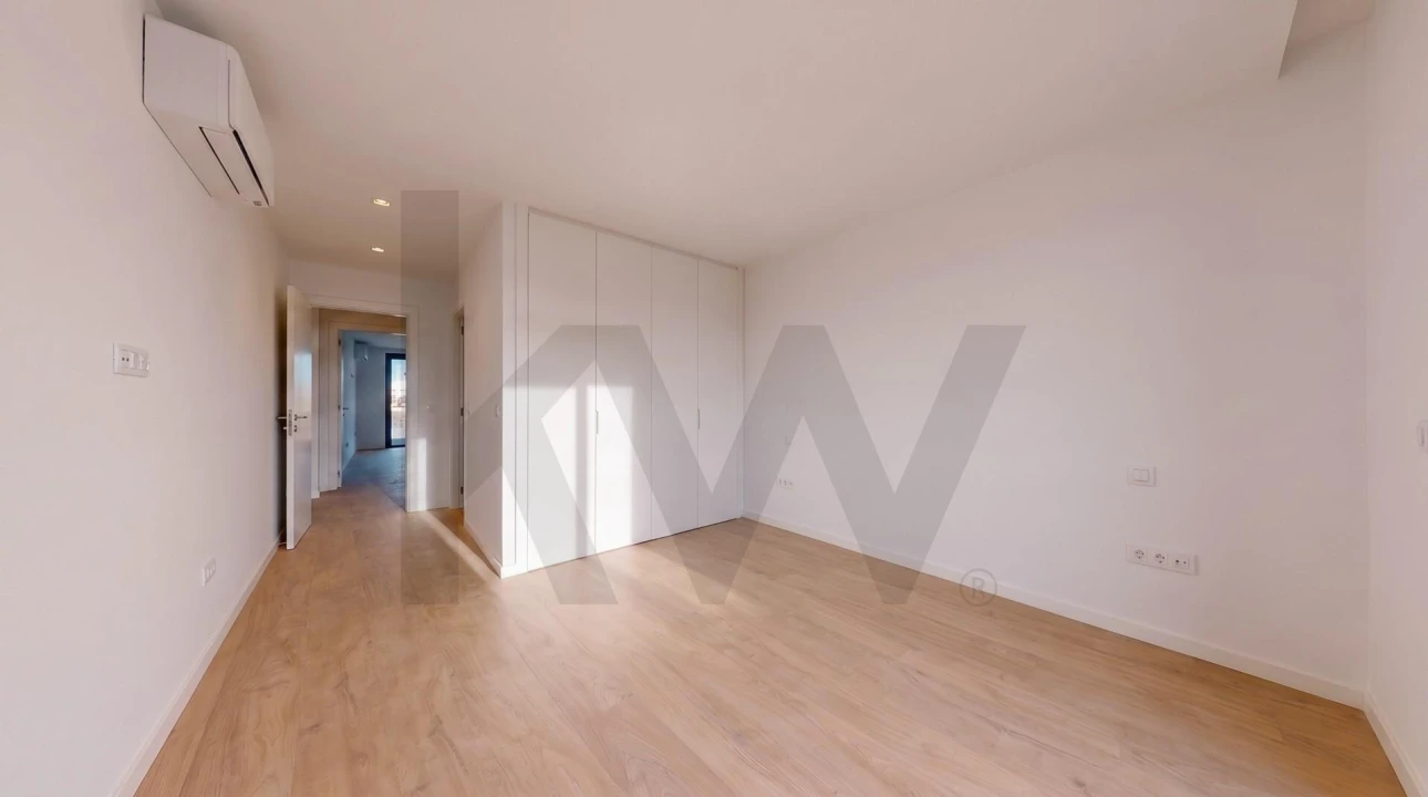 Apartamento T3 para Venda em Carnaxide e Queijas Foto 33