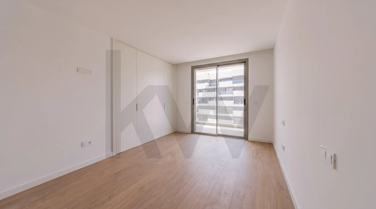 Apartamento T3 para Venda em Carnaxide e Queijas Foto 27