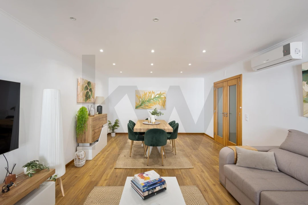 Apartamento T2 para Venda em São Domingos de Rana Foto 4