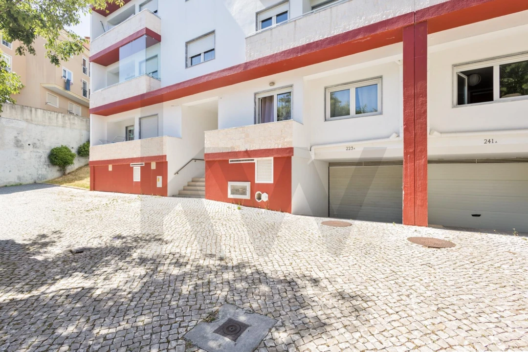 Apartamento T2 para Venda em São Domingos de Rana Foto 29