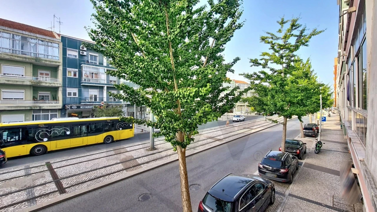 Apartamento T2 para Venda em Almada, Cova da Piedade, Pragal e Cacilhas Foto 2