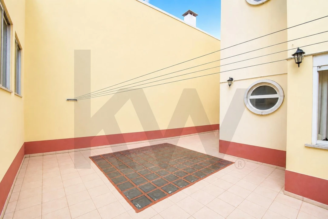 Apartamento T4 para Venda em Arroios Foto 35