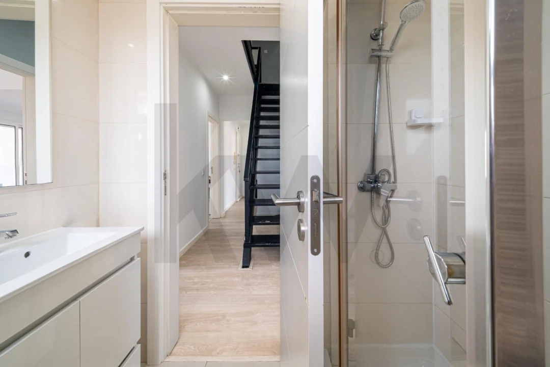 Apartamento T3 para Venda em Venteira Foto 15