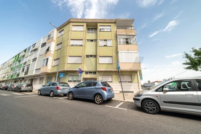 Apartamento T3 para Venda em Venteira