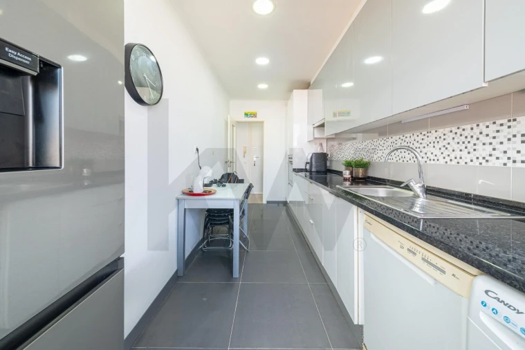 Apartamento T3 para Venda em Venteira Foto 2