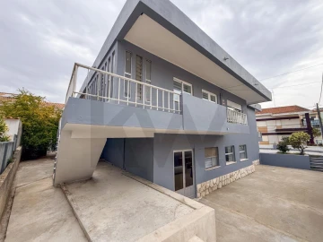 Moradia T8 para Venda em Amora