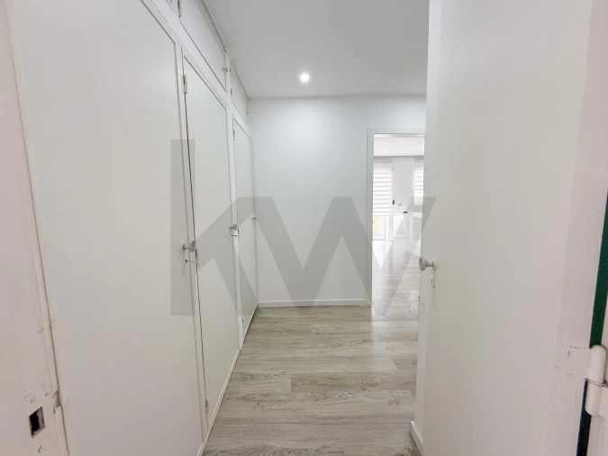 Moradia T8 para Venda em Amora Foto 34