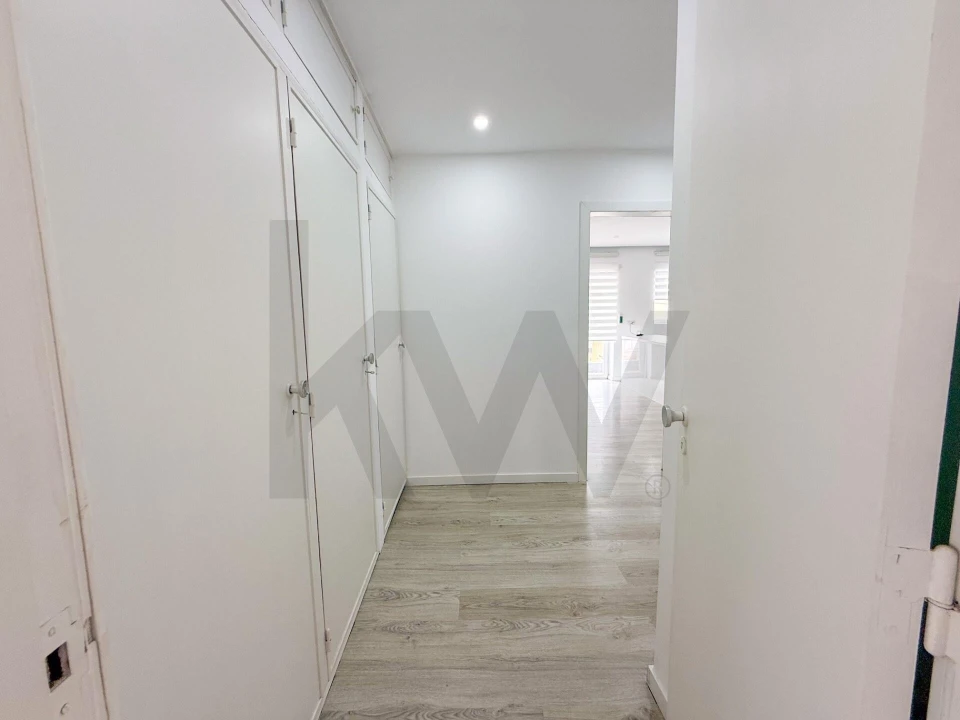 Moradia T8 para Venda em Amora Foto 34