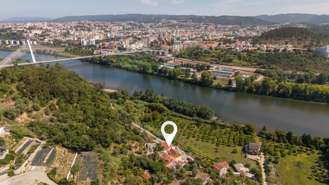 Moradia T4 para Venda em Eiras e São Paulo de Frades Foto 31