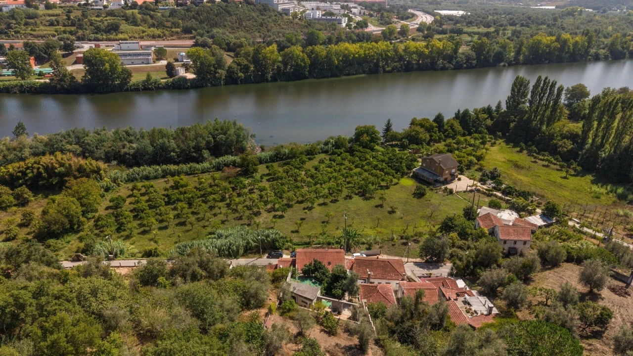 Moradia T4 para Venda em Eiras e São Paulo de Frades Foto 32
