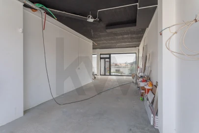 Loja para Venda em Ramada e Caneças