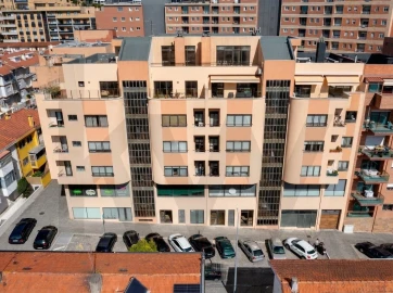 Loja para Venda em Mafamude e Vilar do Paraíso