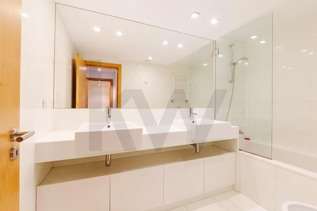 Apartamento T2 para Arrendamento em Lumiar Foto 13