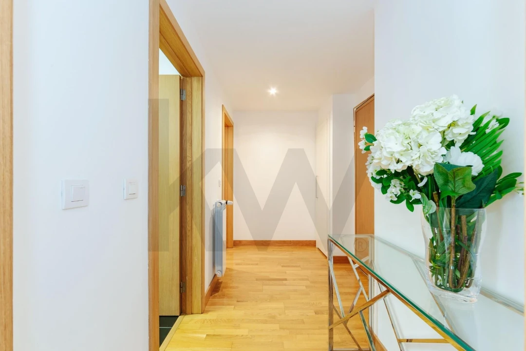 Apartamento T2 para Arrendamento em Lumiar Foto 5