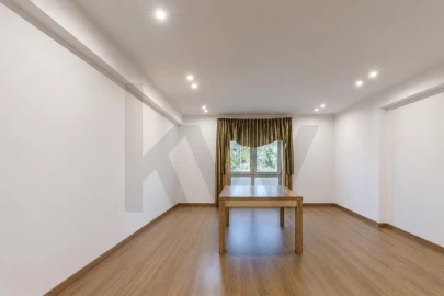 Apartamento T3 para Venda em Algueirão-Mem Martins