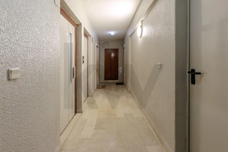 Apartamento T3 para Venda em Algueirão-Mem Martins Foto 21