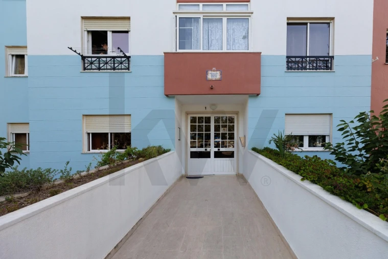 Apartamento T3 para Venda em Algueirão-Mem Martins Foto 23