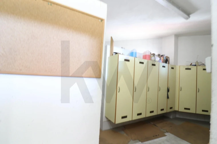 Armazém para Arrendamento em Nogueira e Silva Escura Foto 11