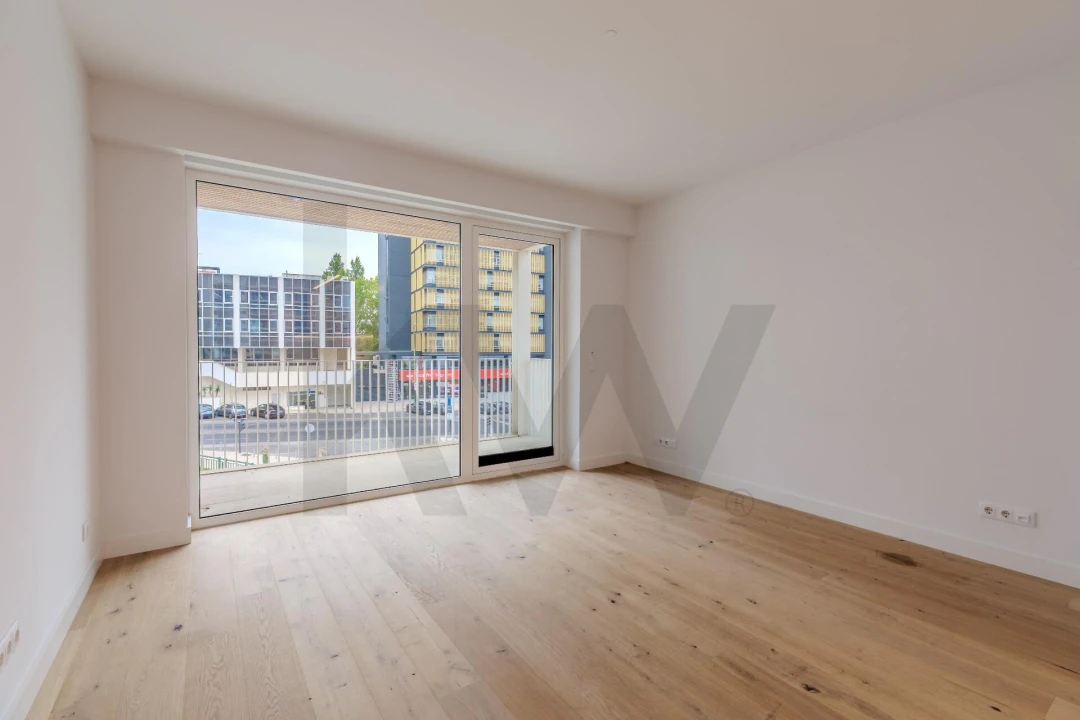 Apartamento T1 para Arrendamento em Campolide Foto 2