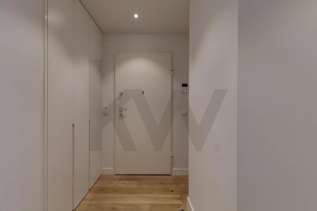 Apartamento T1 para Arrendamento em Campolide Foto 17