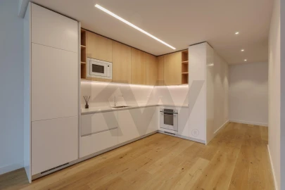 Apartamento T1 para Arrendamento em Campolide