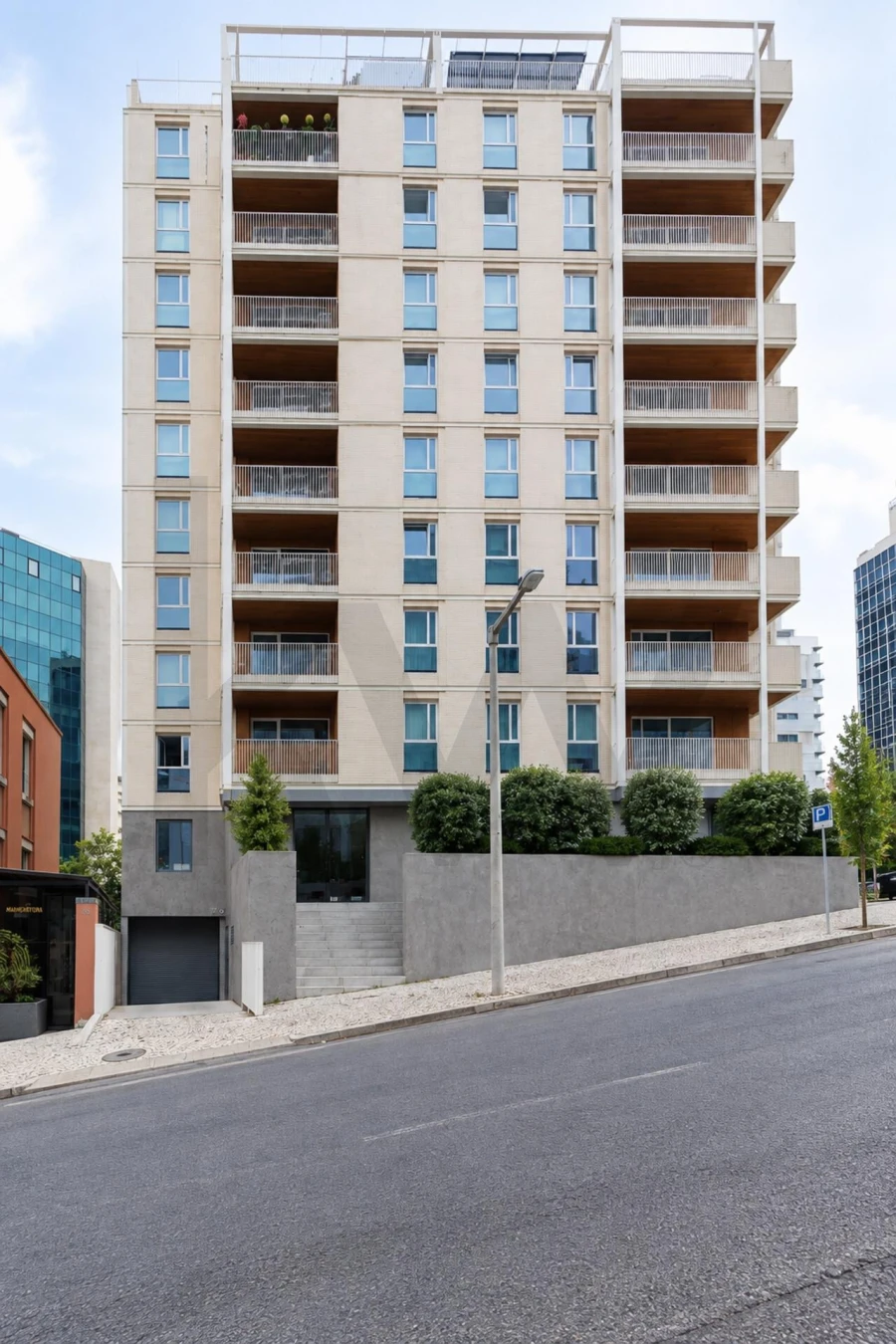 Apartamento T1 para Arrendamento em Campolide Foto 21