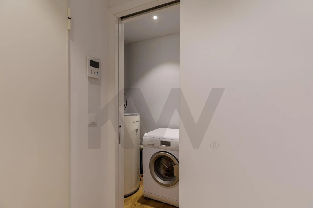 Apartamento T1 para Arrendamento em Campolide Foto 16