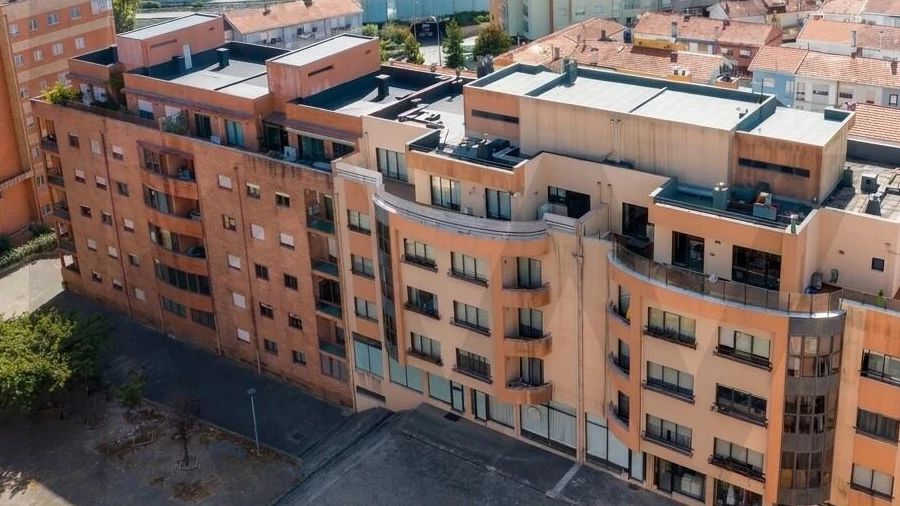 Loja para Venda em Mafamude e Vilar do Paraíso