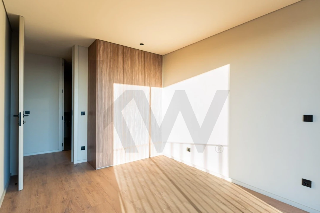 Apartamento T2 para Arrendamento em Vilar de Andorinho Foto 13