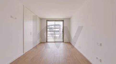 Apartamento T3 para Venda em Carnaxide e Queijas