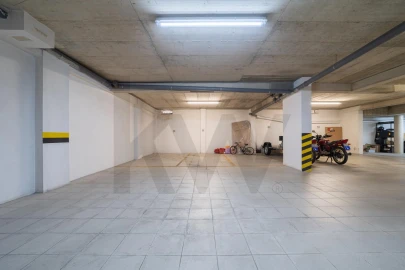 Apartamento T3 para Venda em Santa Maria e São Miguel, São Martinho, São Pedro Penaferrim