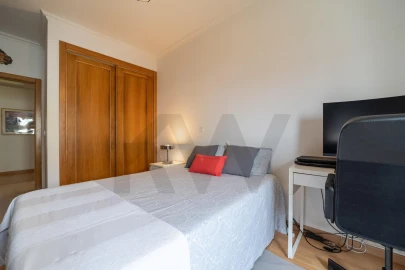 Apartamento T3 para Venda em Santa Maria e São Miguel, São Martinho, São Pedro Penaferrim