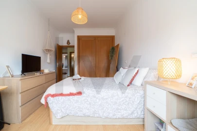 Apartamento T3 para Venda em Santa Maria e São Miguel, São Martinho, São Pedro Penaferrim
