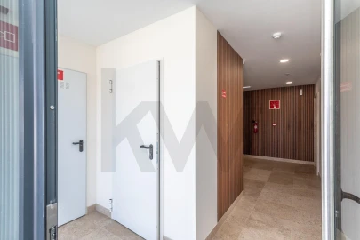 Apartamento T3 para Venda em Ramada e Caneças