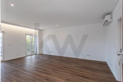 Apartamento T3 para Venda em Ramada e Caneças