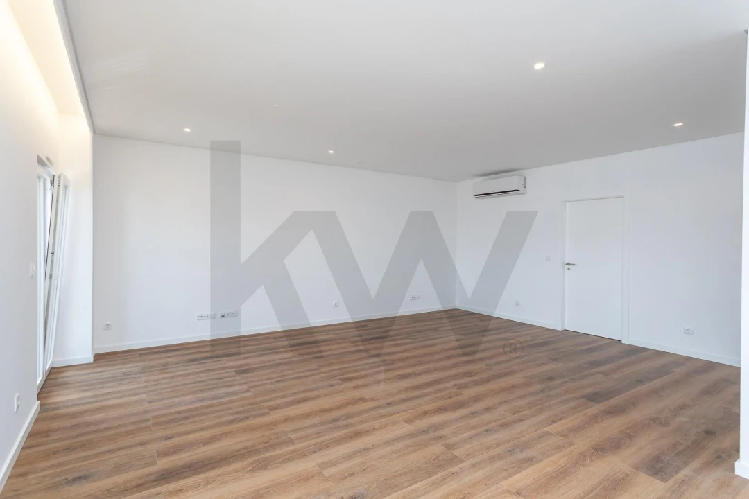 Apartamento T3 para Venda em Ramada e Caneças Foto 7