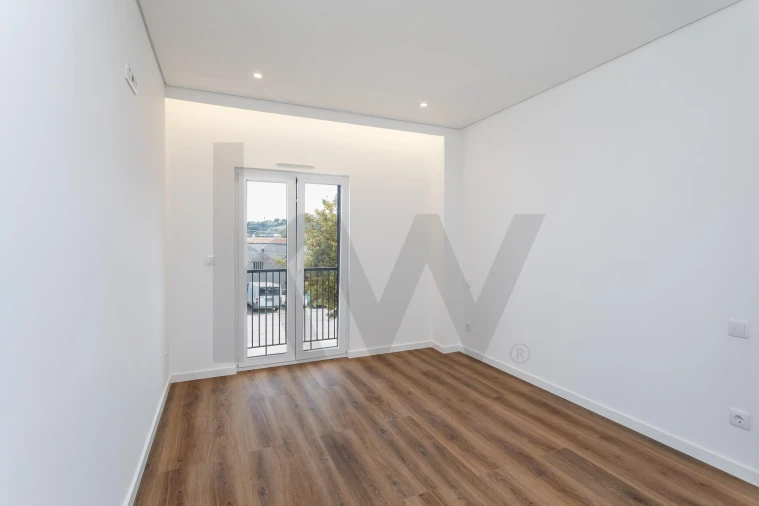 Apartamento T3 para Venda em Ramada e Caneças Foto 30