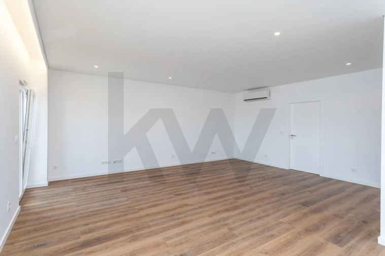 Apartamento T3 para Venda em Ramada e Caneças Foto 7
