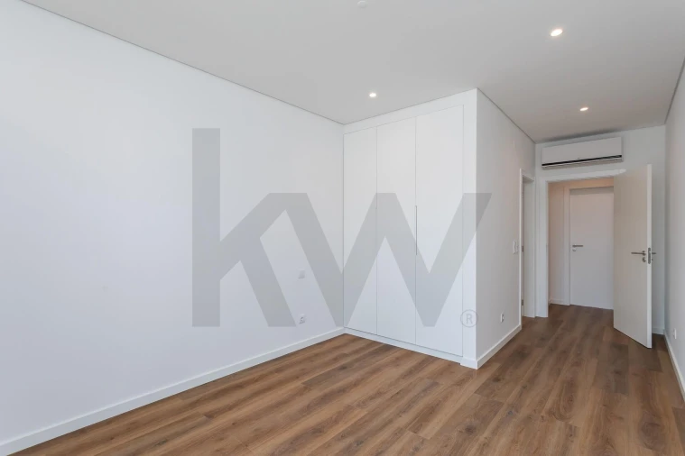 Apartamento T3 para Venda em Ramada e Caneças Foto 31