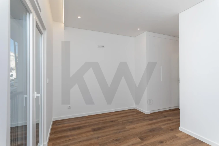 Apartamento T3 para Venda em Ramada e Caneças Foto 16