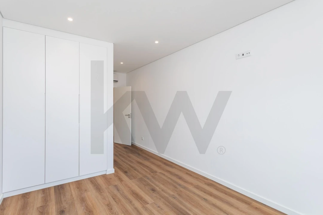 Apartamento T3 para Venda em Ramada e Caneças Foto 32