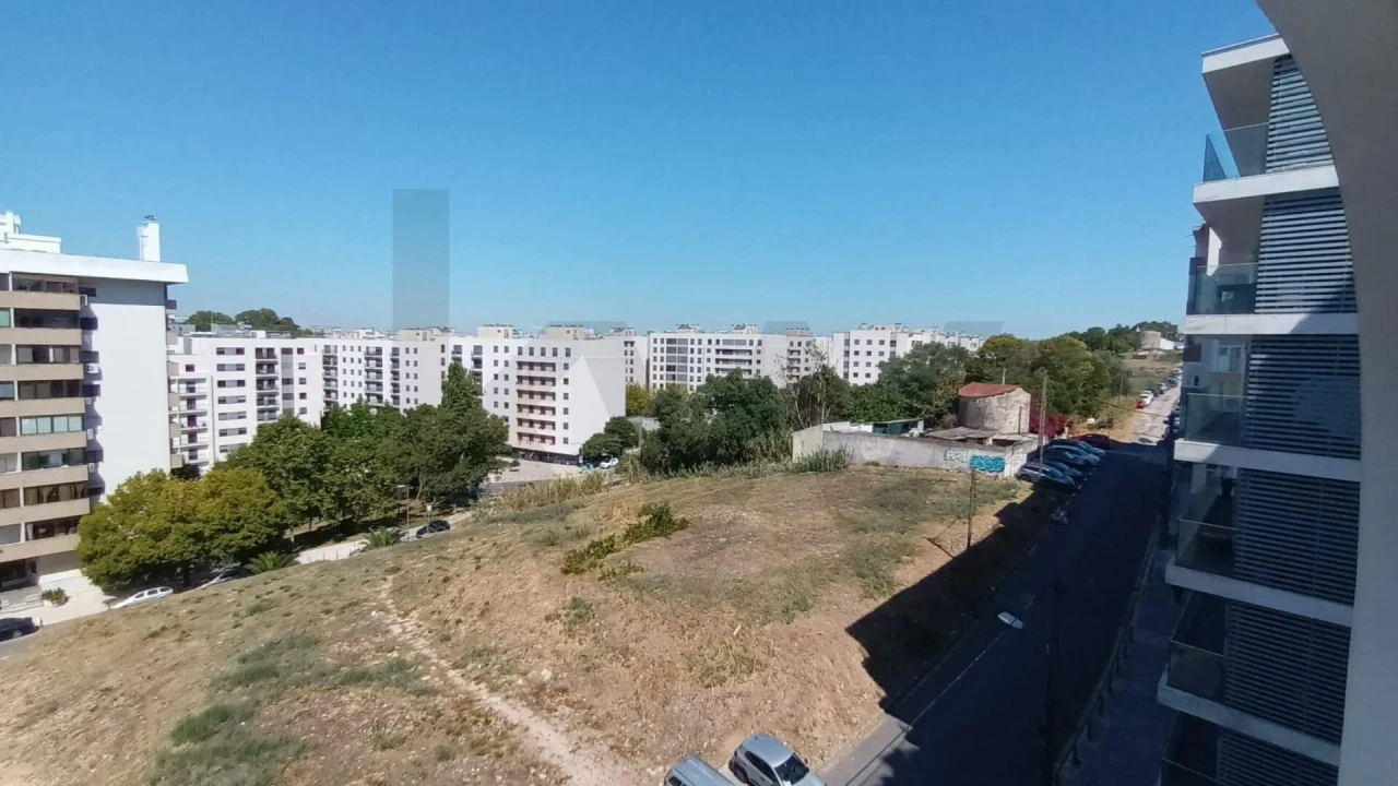 Apartamento T2 para Arrendamento em São Domingos de Benfica Foto 23
