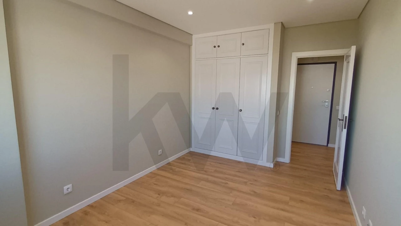 Apartamento T2 para Arrendamento em São Domingos de Benfica Foto 14