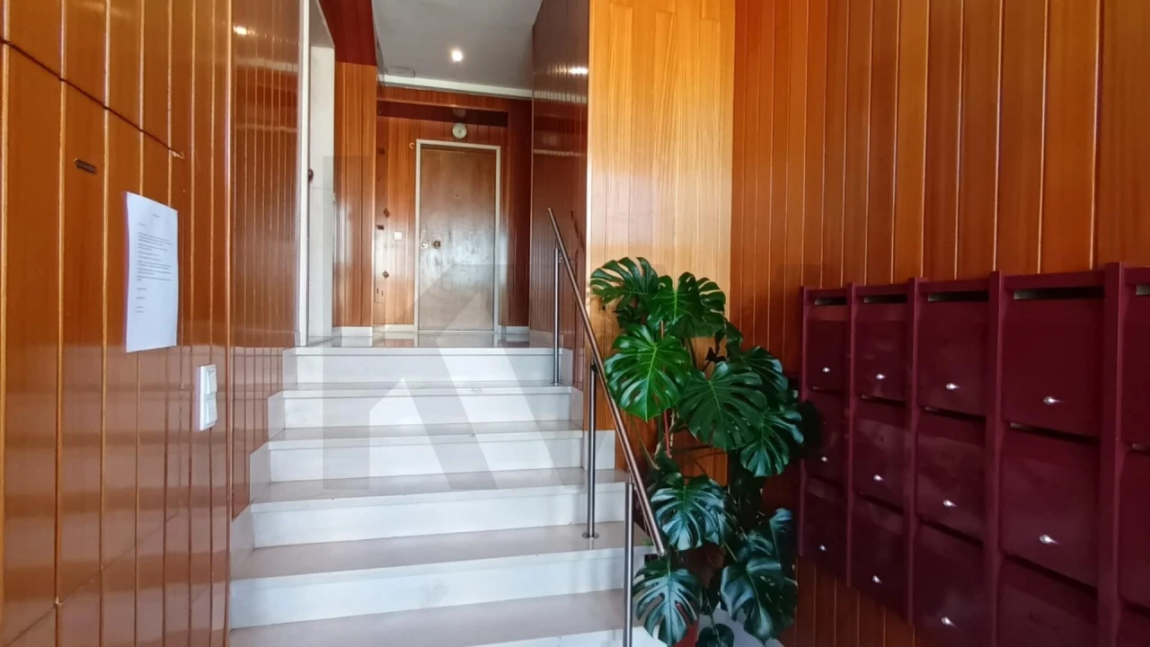 Apartamento T2 para Arrendamento em São Domingos de Benfica Foto 20