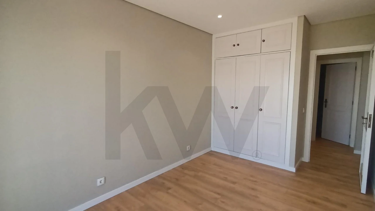 Apartamento T2 para Arrendamento em São Domingos de Benfica Foto 10