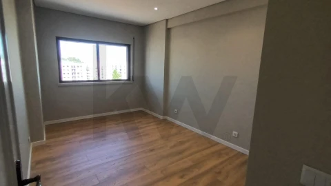 Apartamento T2 para Arrendamento em São Domingos de Benfica